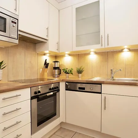 Berolina Blick Aufs アパート ダーメ