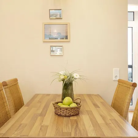 Berolina Blick Aufs アパート ダーメ